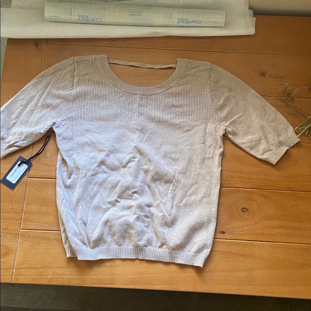 SWTR Women's Beige Short-Sleeve Sweater